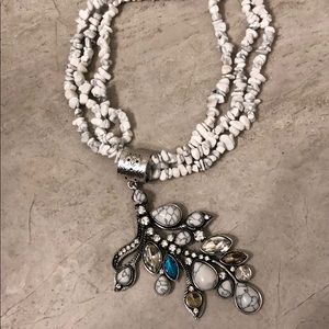 Chunky statement necklace